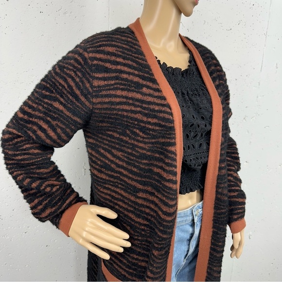 J.O.A Just One Answer Small Black & Brown Zebra Print Long Fuzzy Cardigan Duster - Picture 3 of 11